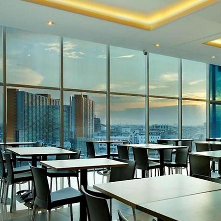 Amaris Hotel Seasons City Джакарта Экстерьер фото