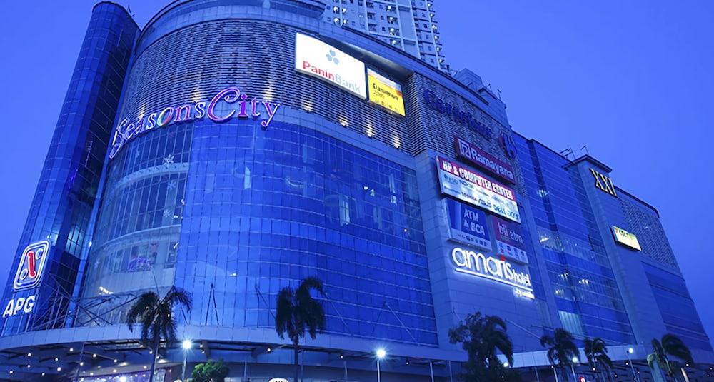 Amaris Hotel Season City Джакарта Экстерьер фото
