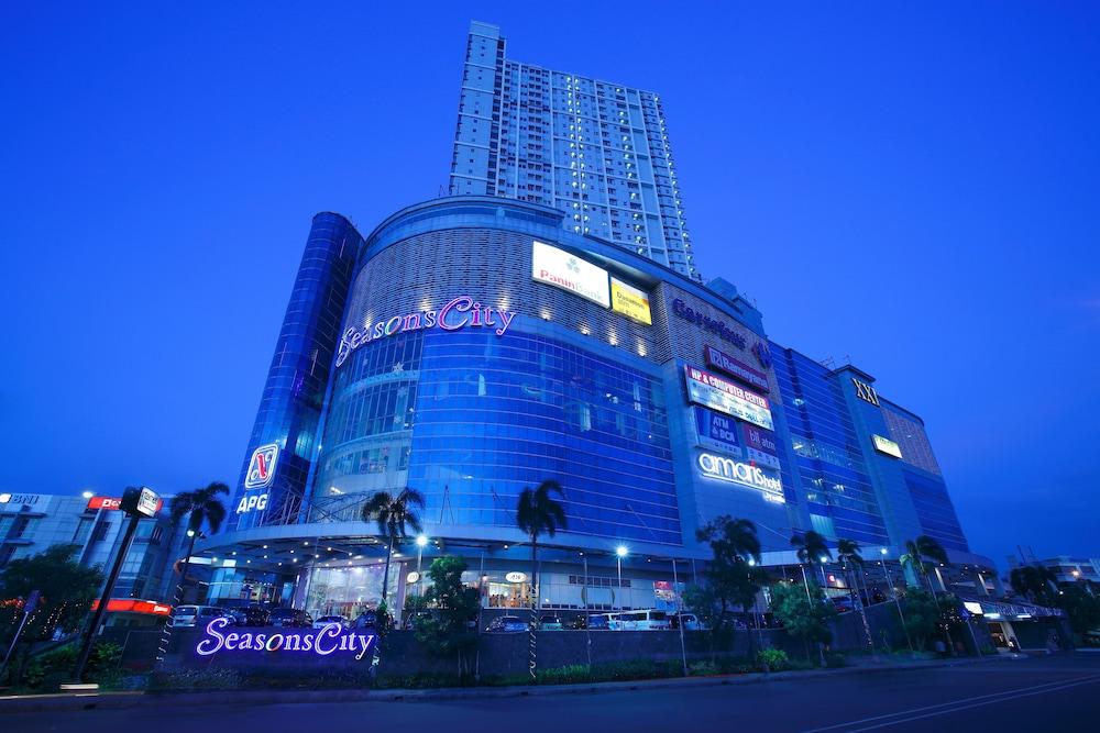 Amaris Hotel Seasons City Джакарта Экстерьер фото