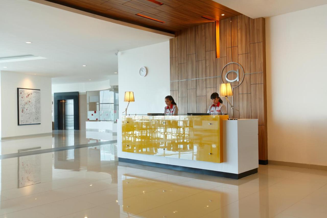 Amaris Hotel Seasons City Джакарта Экстерьер фото
