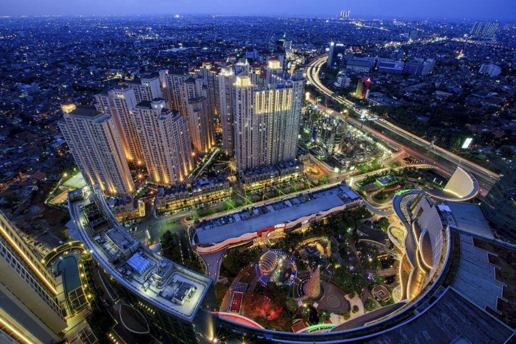 Amaris Hotel Seasons City Джакарта Экстерьер фото