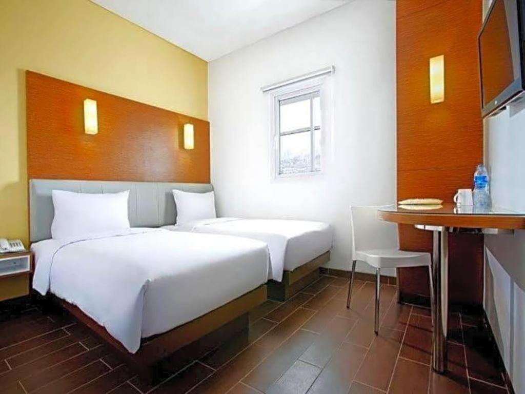 Amaris Hotel Seasons City Джакарта Экстерьер фото